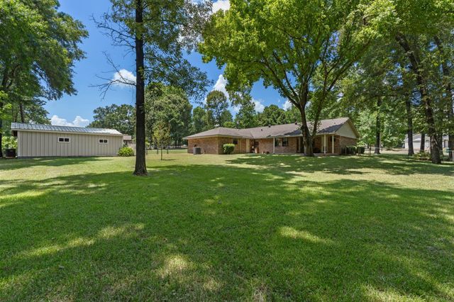 129 Pine Valley Drive, Livingston, TX 77351