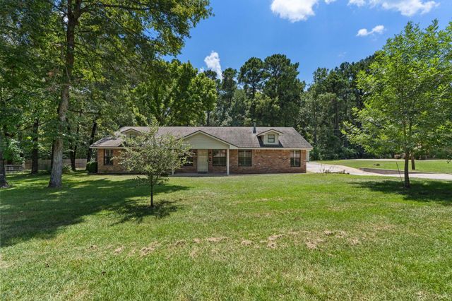 129 Pine Valley Drive, Livingston, TX 77351