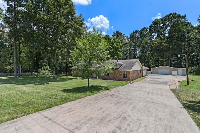 129 Pine Valley Drive, Livingston, TX 77351