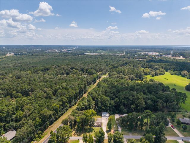 129 Pine Valley Drive, Livingston, TX 77351
