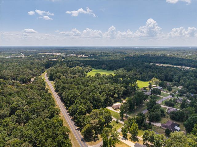 129 Pine Valley Drive, Livingston, TX 77351