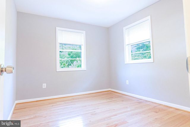 501 32ND ST SE, Washington, DC 20019