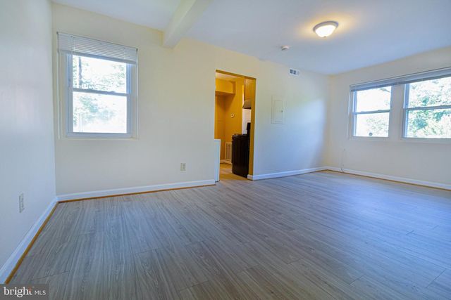 501 32ND ST SE, Washington, DC 20019