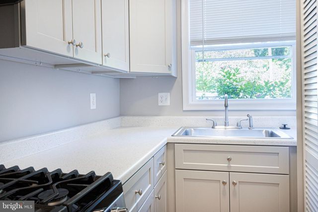 501 32ND ST SE, Washington, DC 20019