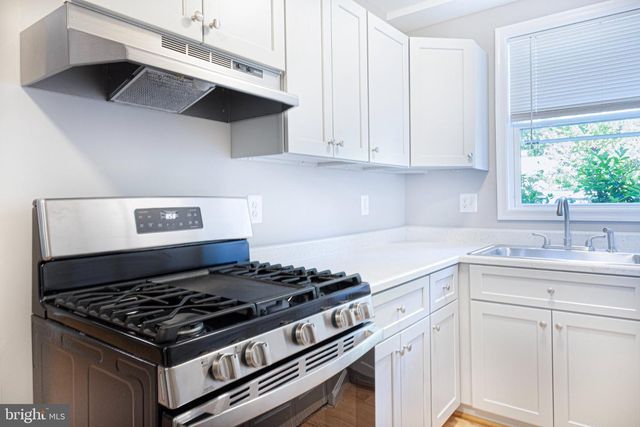 501 32ND ST SE, Washington, DC 20019