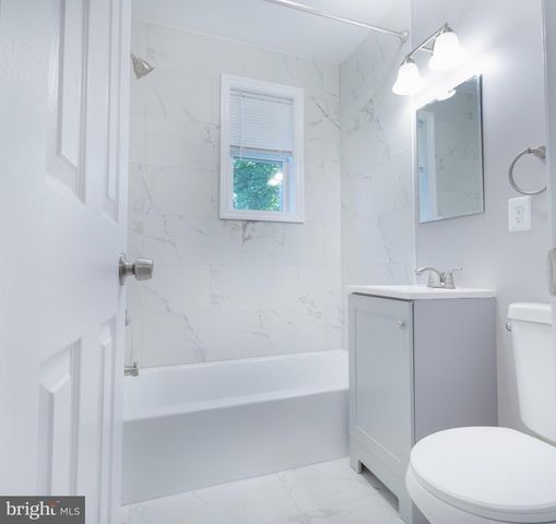 501 32ND ST SE, Washington, DC 20019