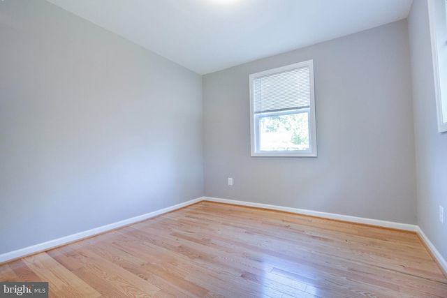 501 32ND ST SE, Washington, DC 20019