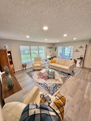 1342 High Point Way SE D, Delray Beach, FL 33445