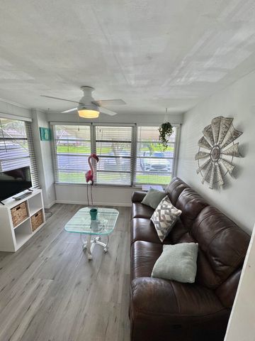 1342 High Point Way SE D, Delray Beach, FL 33445