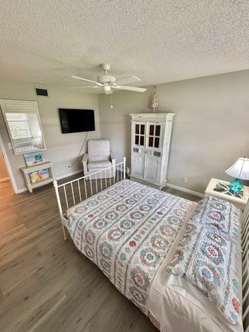 1342 High Point Way SE D, Delray Beach, FL 33445