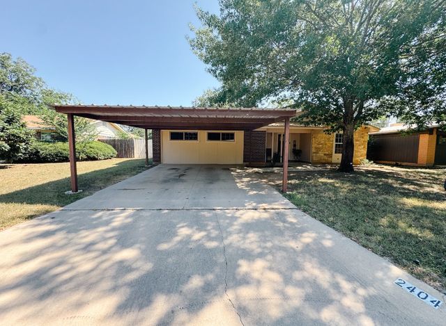 2404 13th Street, Brownwood, TX 76801