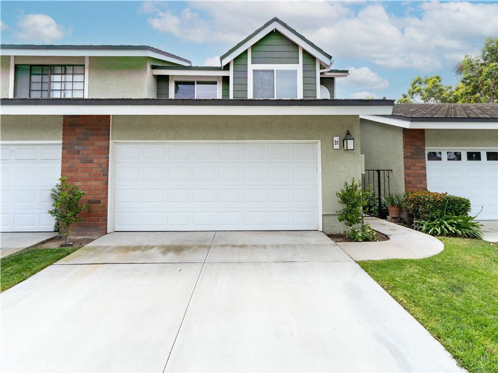 Image 1 of property listing at 31 Echo, Irvine, CA 92614