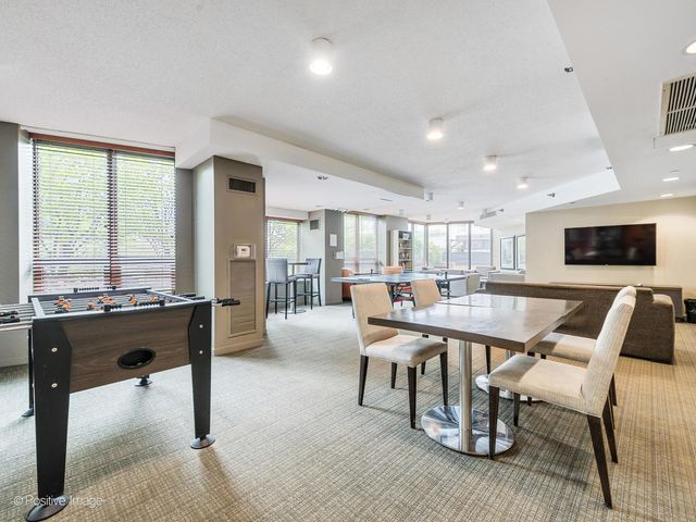 400 N LaSalle Drive 2312, Chicago, IL 60654