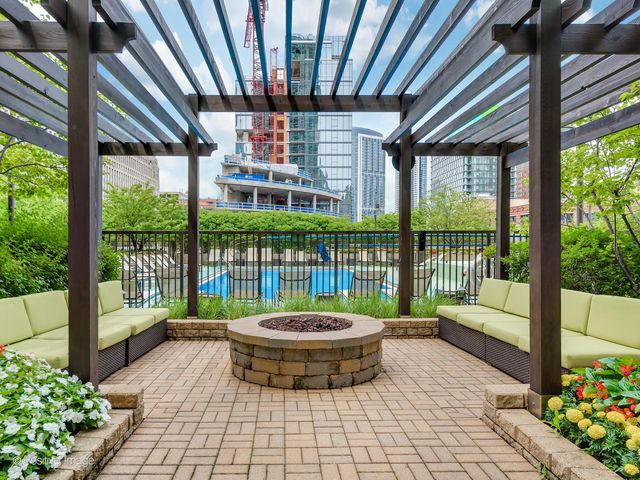 400 N LaSalle Drive 2312, Chicago, IL 60654