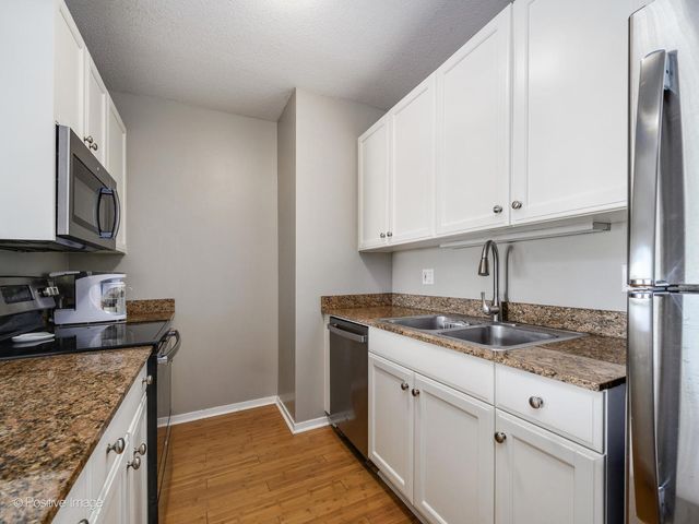 400 N LaSalle Drive 2312, Chicago, IL 60654