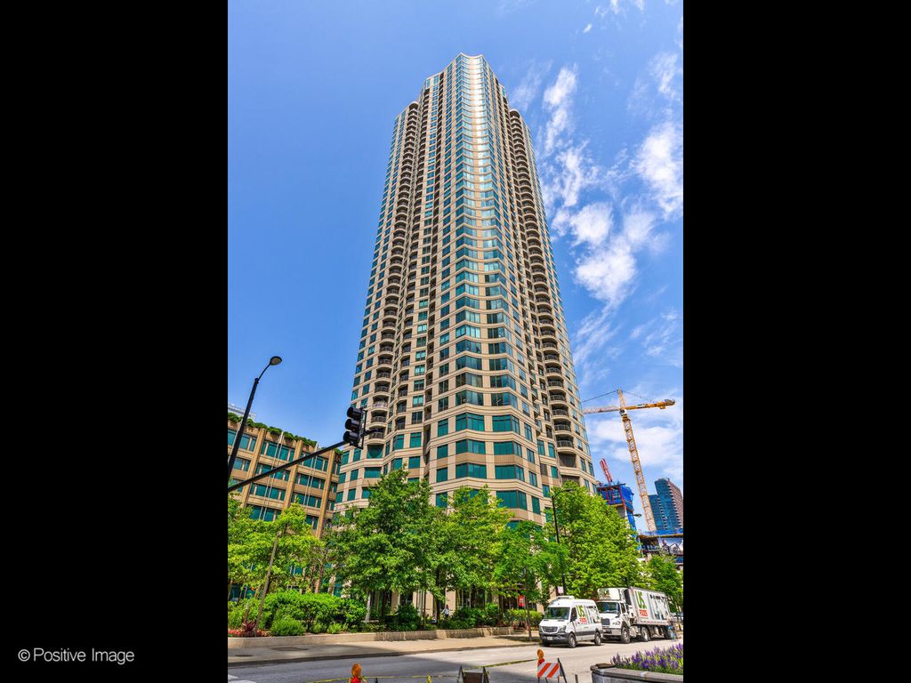400 N LaSalle Drive 2312, Chicago, IL 60654
