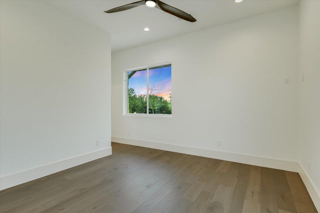 98 Wennmohs PL, Horseshoe Bay, TX 78657