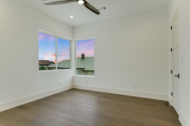 98 Wennmohs PL, Horseshoe Bay, TX 78657