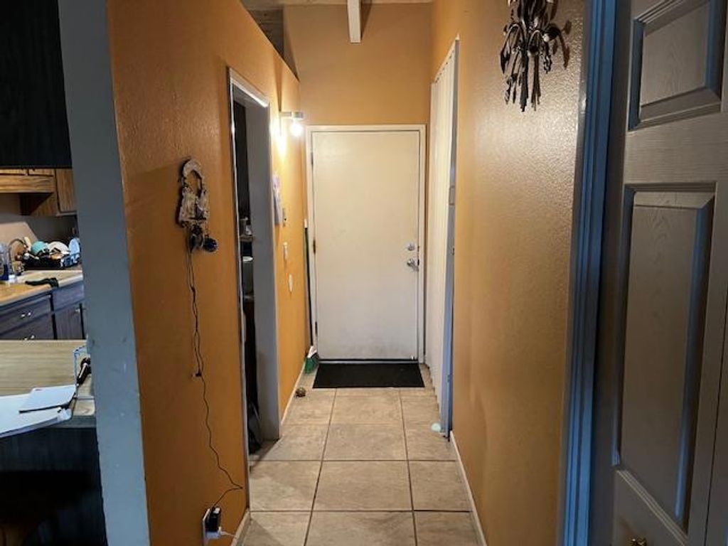 Image 11 of property listing at 182 Kern Street 45, Salinas, CA 93905