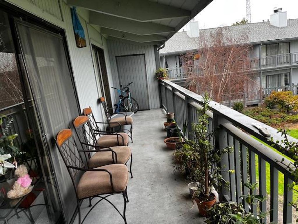 Image 2 of property listing at 182 Kern Street 45, Salinas, CA 93905