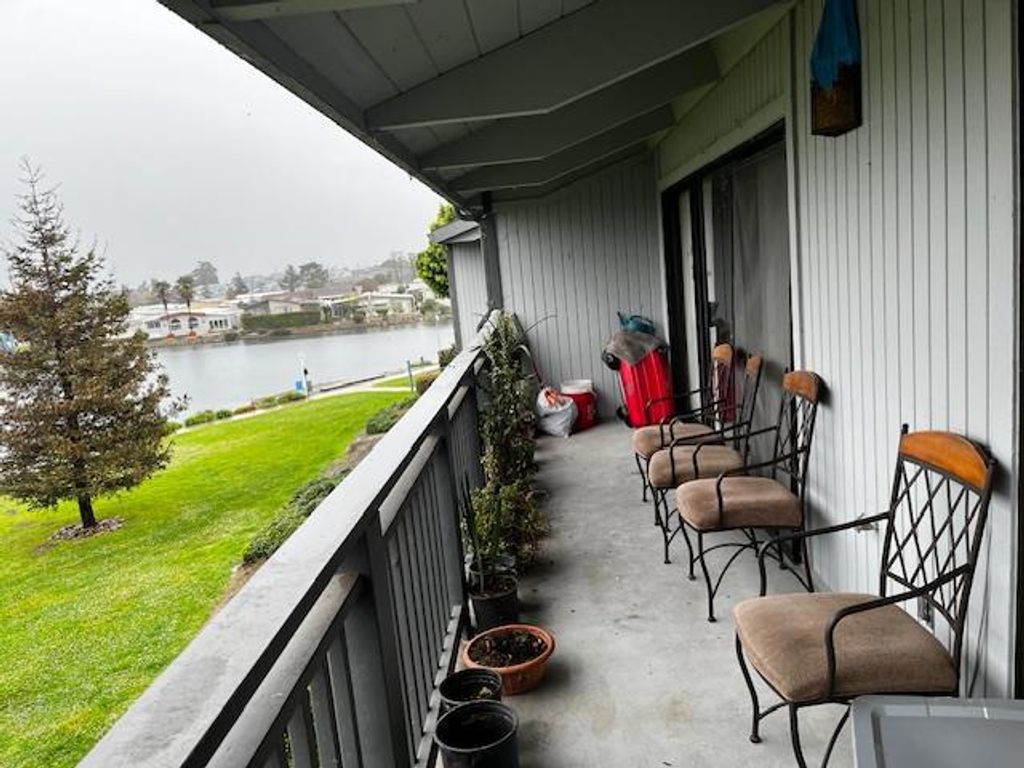 Image 3 of property listing at 182 Kern Street 45, Salinas, CA 93905