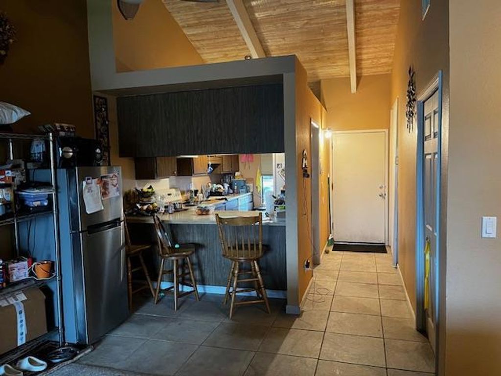 Image 8 of property listing at 182 Kern Street 45, Salinas, CA 93905