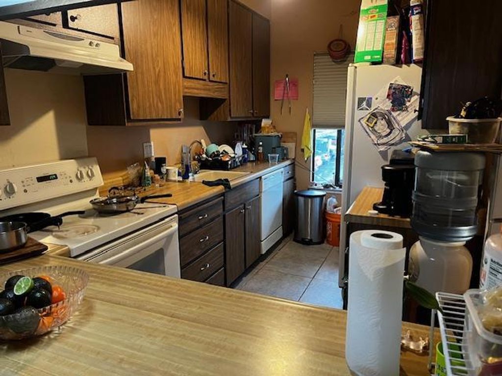 Image 9 of property listing at 182 Kern Street 45, Salinas, CA 93905