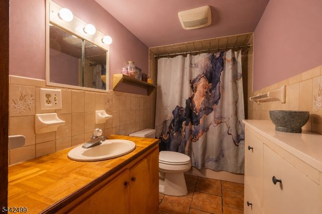 1100 Edgewood Road, Elizabeth City, NJ 07208