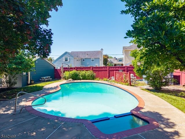 1100 Edgewood Road, Elizabeth City, NJ 07208
