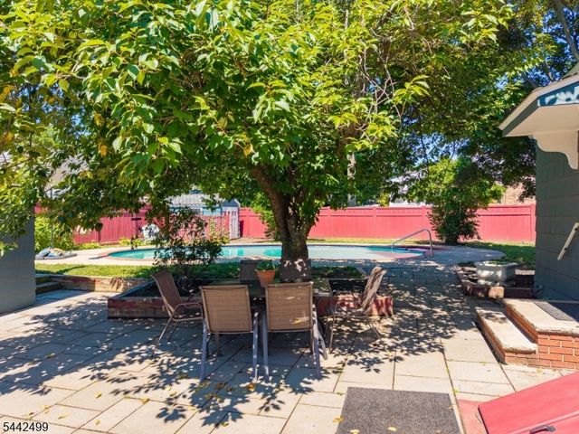 1100 Edgewood Road, Elizabeth City, NJ 07208