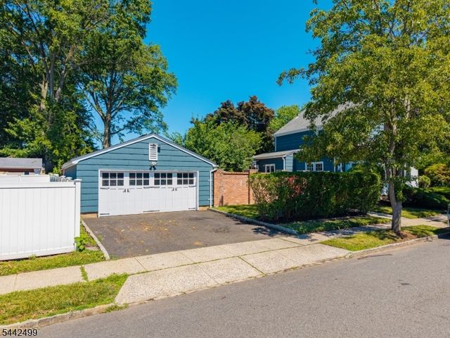 1100 Edgewood Road, Elizabeth City, NJ 07208