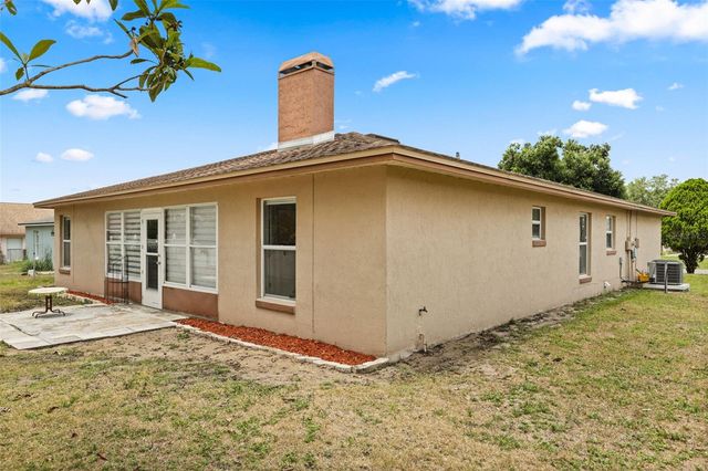 329 LAKE DAISY LOOP, Winter Haven, FL 33884
