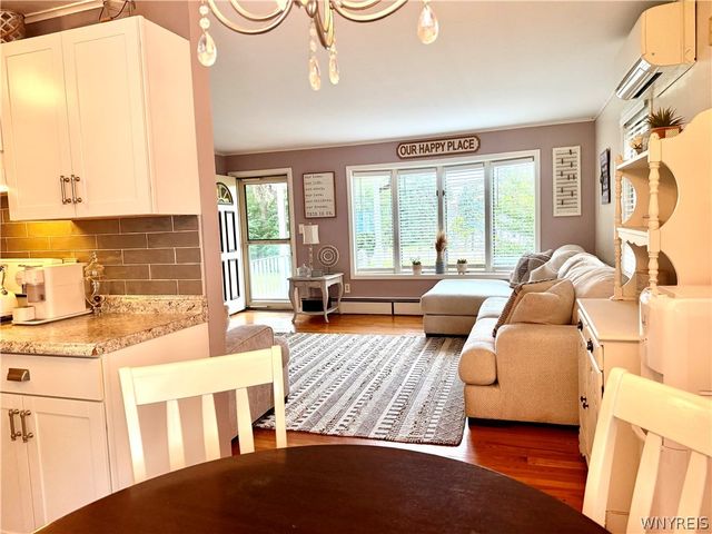 6975 Michael Road, Orchard Park, NY 14127