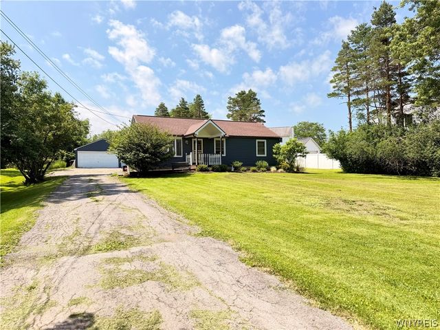 6975 Michael Road, Orchard Park, NY 14127