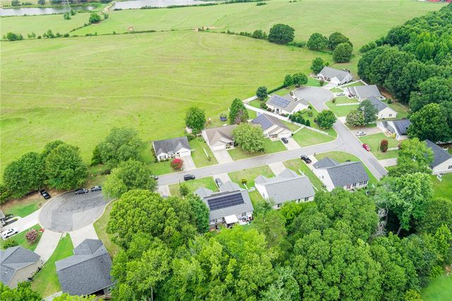 402 Ashwood Lane, Anderson, SC 29625
