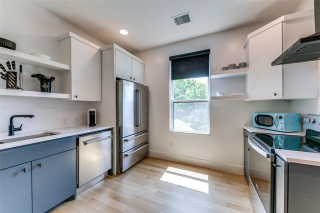 939 N Buckner Boulevard, Dallas, TX 75218