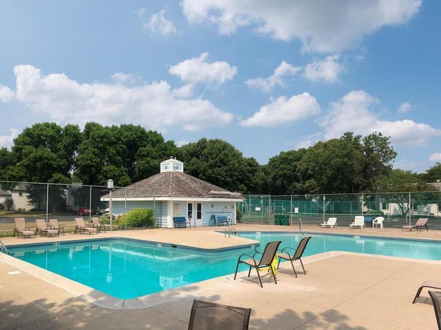 7534 Landau Drive, Bloomington, MN 55438