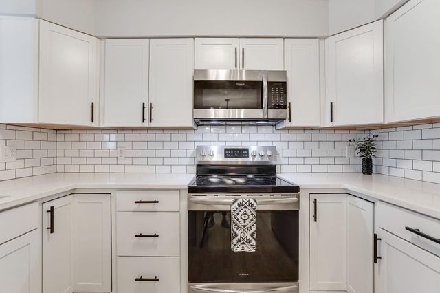 7534 Landau Drive, Bloomington, MN 55438