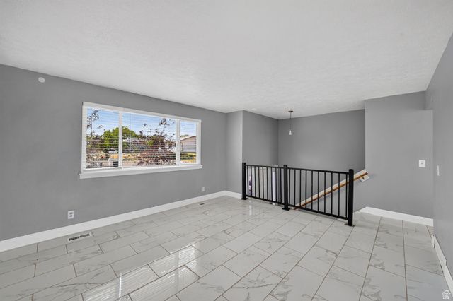 7958 W BRIDGTON DR, Magna, UT 84044