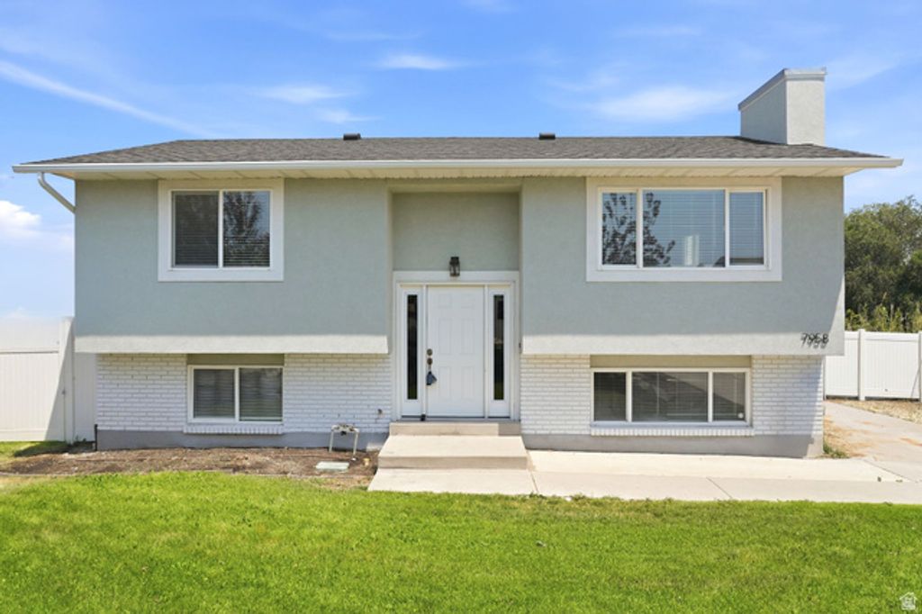 7958 W BRIDGTON DR, Magna, UT 84044