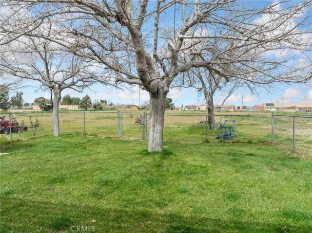 17740 Linden, Hesperia, CA 92345