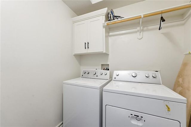 9012 N Oxford Avenue, Kansas City, MO 64157