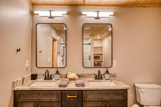 20 Wolf Den Valley, Mineral Bluff, GA 30559
