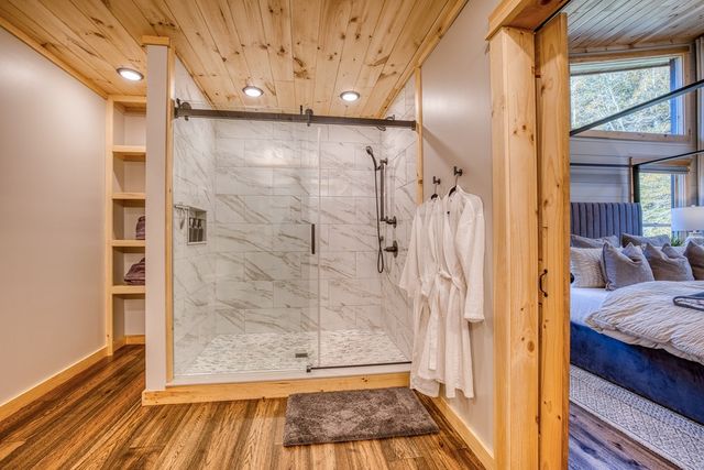 20 Wolf Den Valley, Mineral Bluff, GA 30559