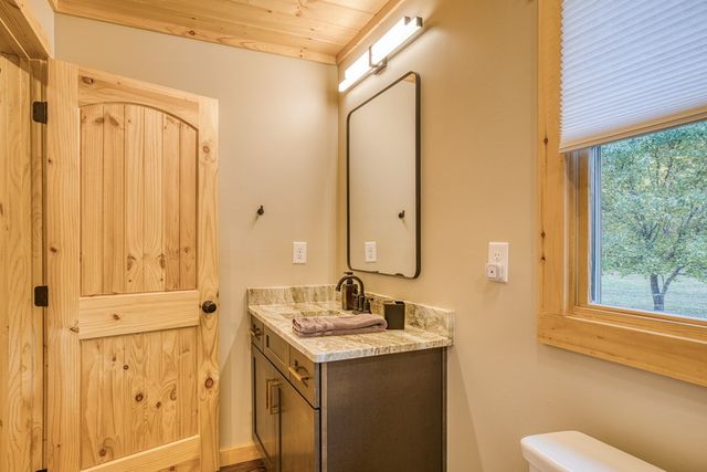 20 Wolf Den Valley, Mineral Bluff, GA 30559