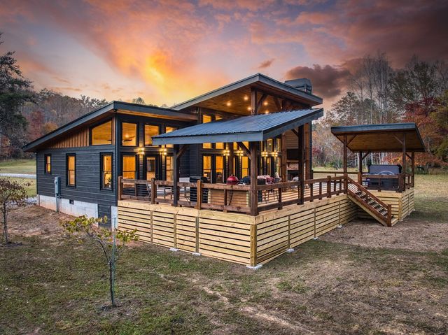 20 Wolf Den Valley, Mineral Bluff, GA 30559