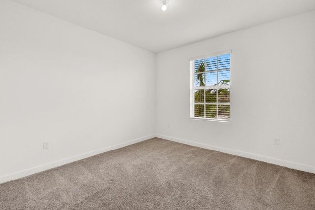 4246 Lagoon Shore Drive, Lake Worth, FL 33467