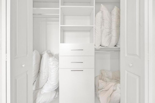 4246 Lagoon Shore Drive, Lake Worth, FL 33467