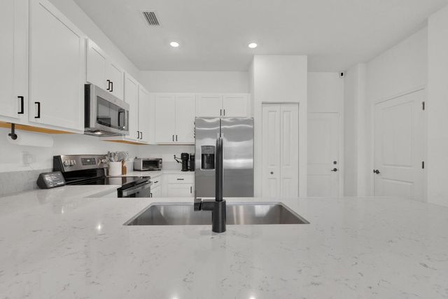 4246 Lagoon Shore Drive, Lake Worth, FL 33467