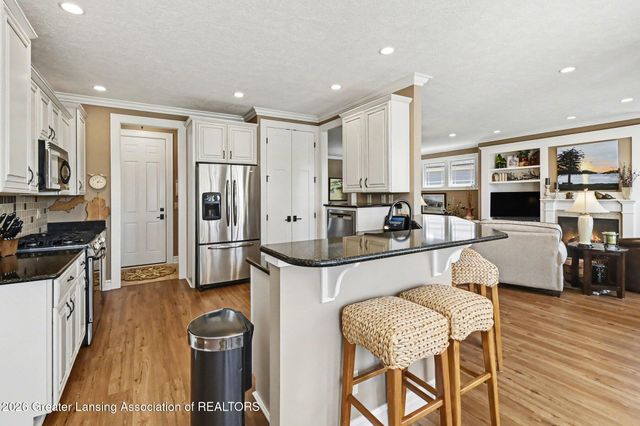 585 Aquila Drive, East Lansing, MI 48823